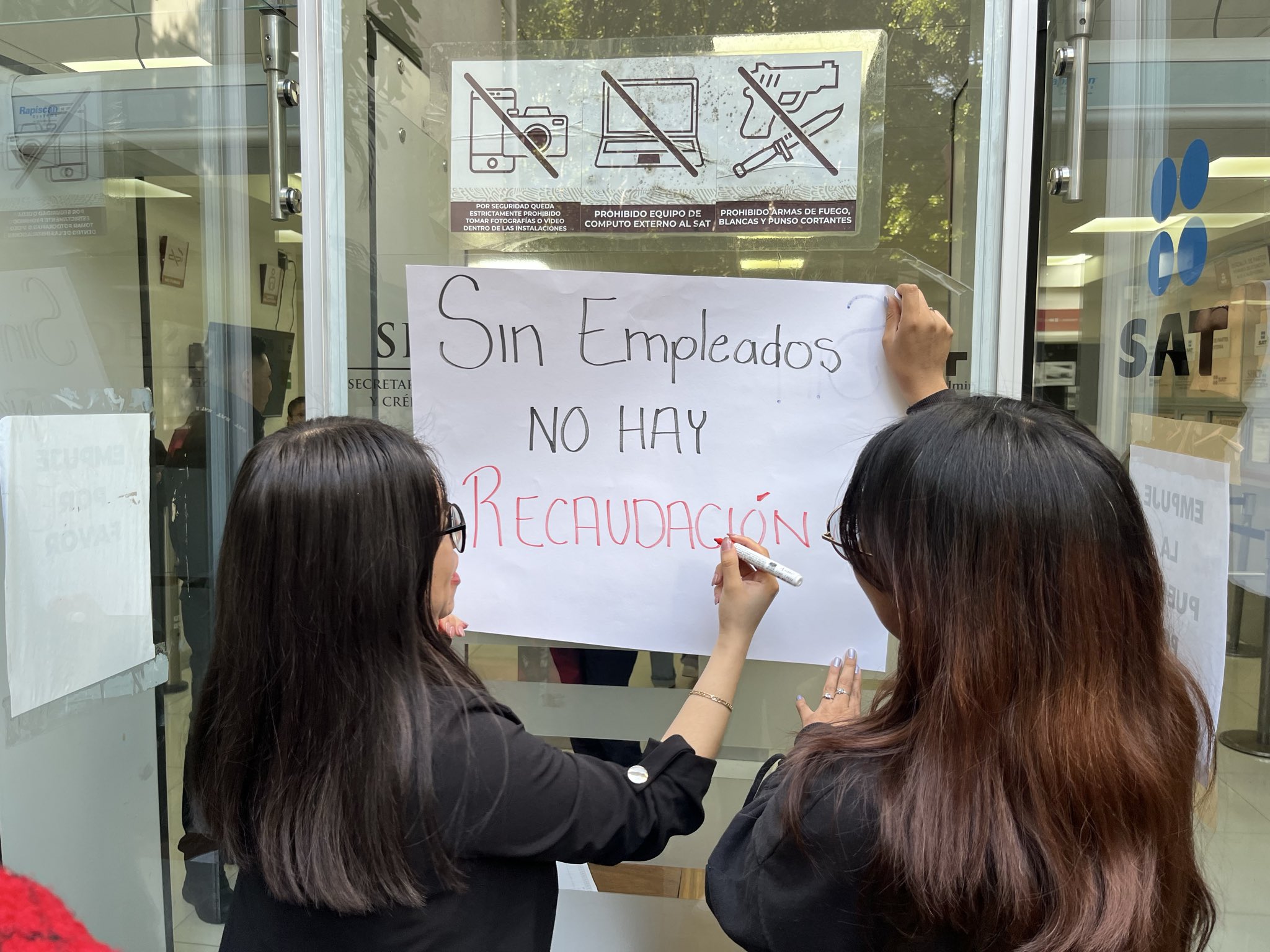 SAT REPORTA OPERACIÓN CASI TOTAL TRAS PROTESTAS Y NO APLICARA SANCIONES CONTRA EMPLEADOS.